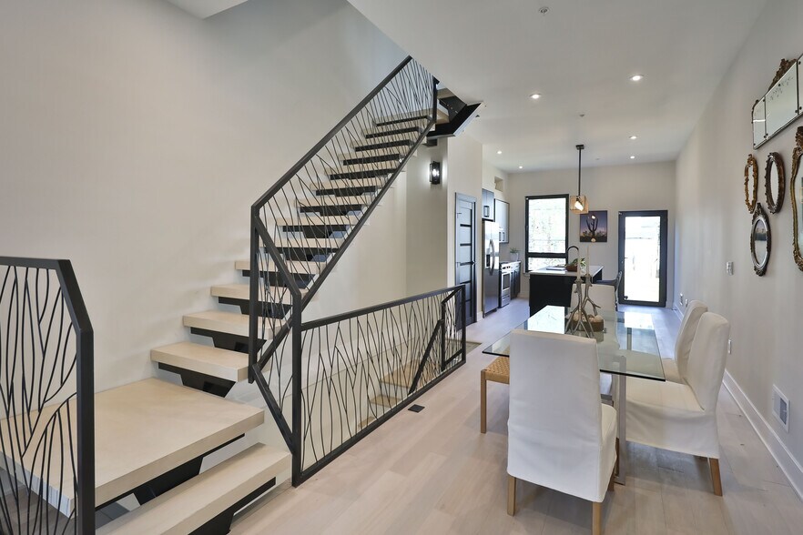Building Photo - 2541 Turner St