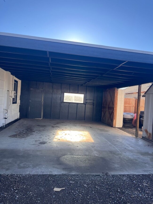 Building Photo - 315 N 1st St