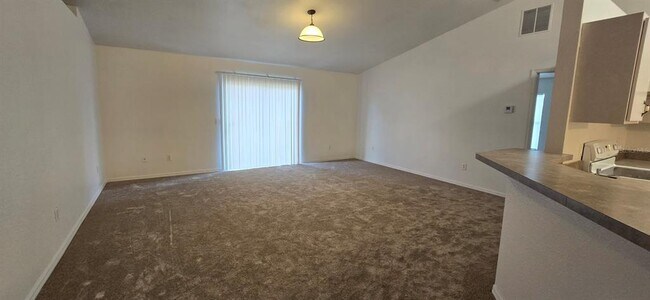 Building Photo - 6875 SE 52nd St