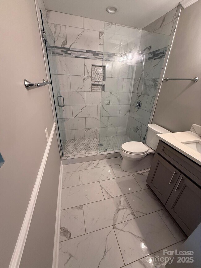 Building Photo - 4371 La Brea Dr
