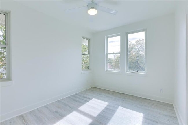 Building Photo - 1906 E 17th St