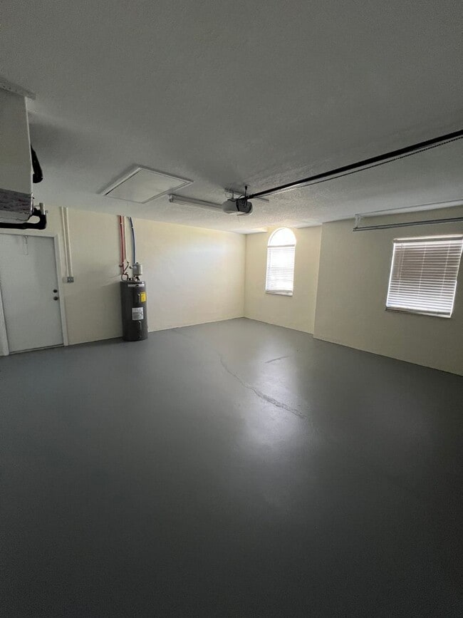 Building Photo - Deep Creek Punta Gorda Villa