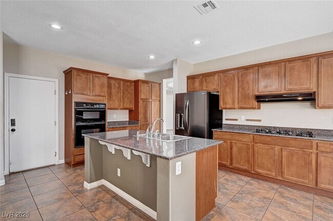 Building Photo - 8125 Chestnut Hollow Ave