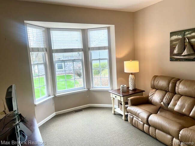 Building Photo - 661 Telya Ridge