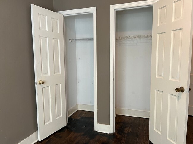 Building Photo - Freshly Updated 3/1 Duplex in Spartanburg