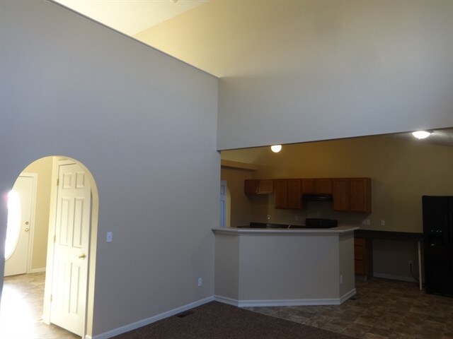 Building Photo - 987 Drayson Dr