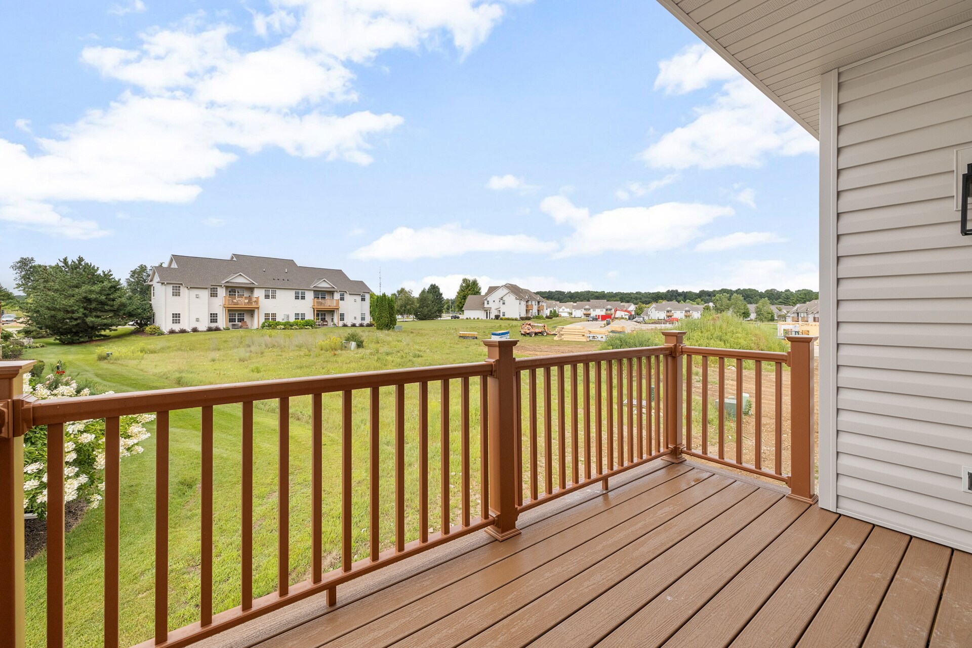 Building Photo - 1867 Woodland Way