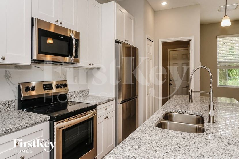 Building Photo - 612 Reading St SE