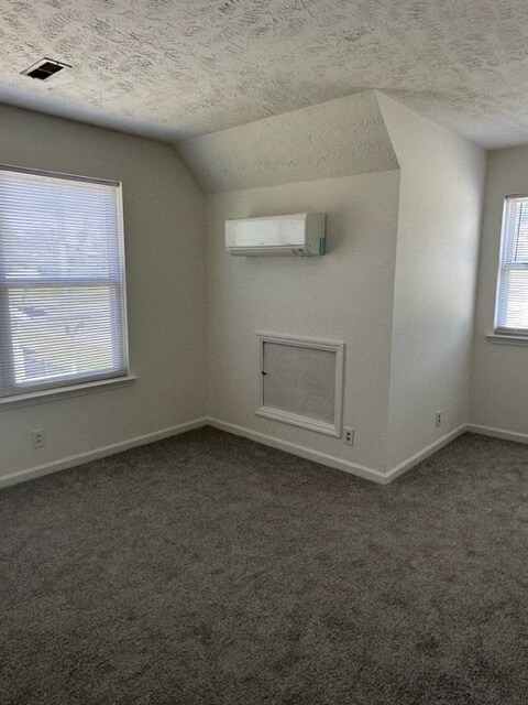 Building Photo - 2117 Bransford Ave