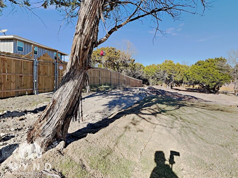 Building Photo - 1206 Comanche Cove Dr