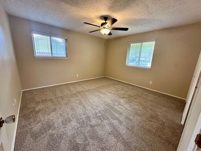 Building Photo - 5925 Caldwell Dr