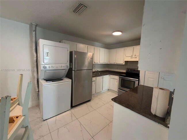 Building Photo - 5307 NW 23rd St