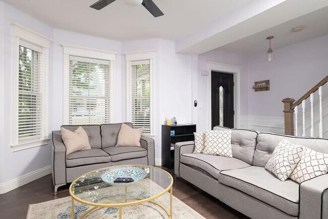 Building Photo - 7 Summit Ave