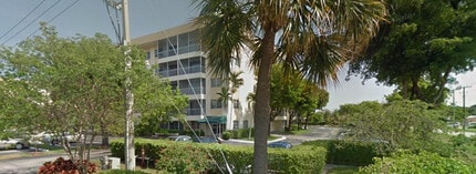 Building Photo - 50 SW 3rd Ave