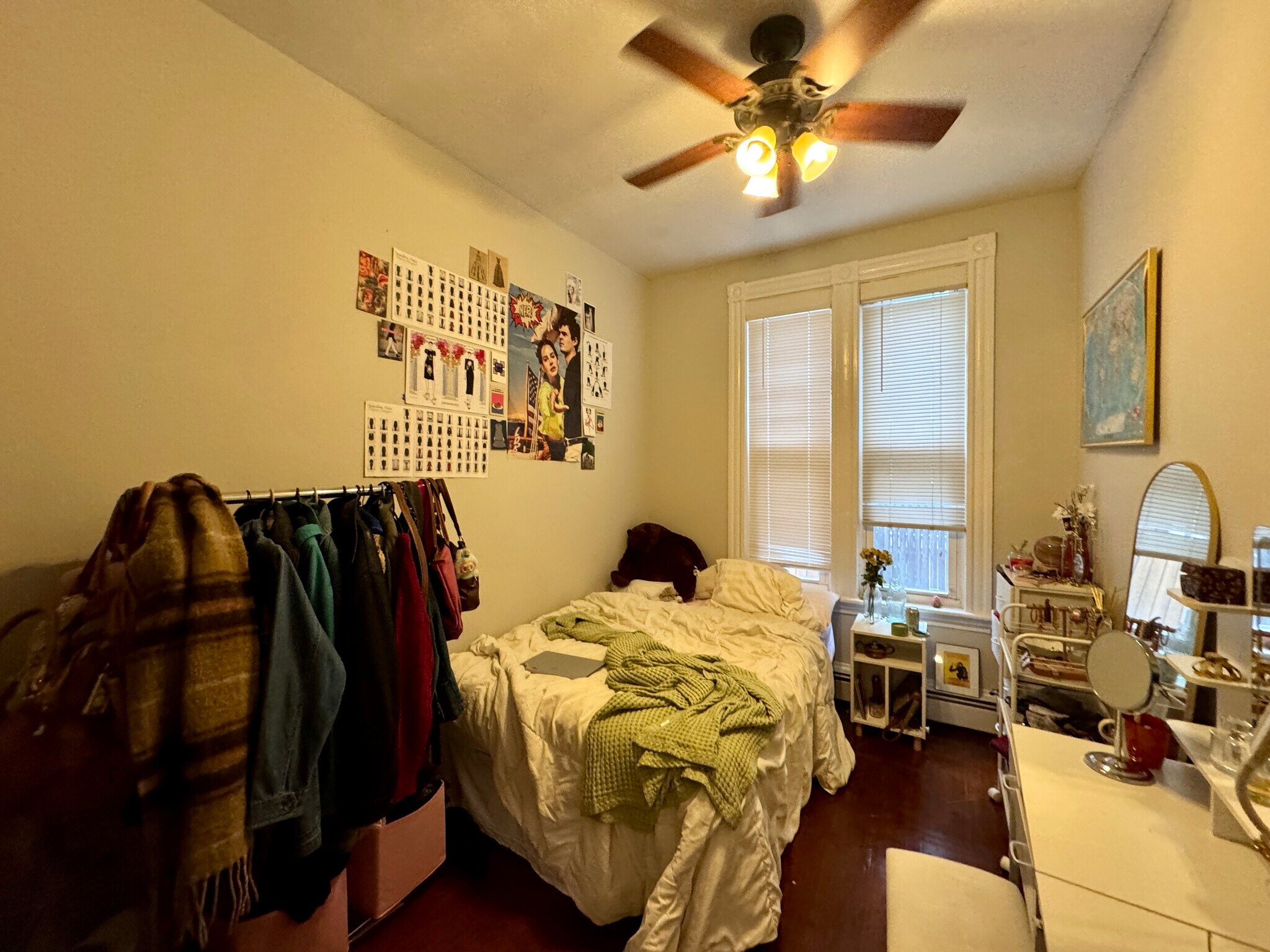 Building Photo - 719 Parker St