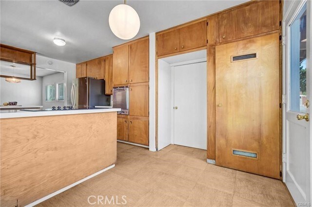 Building Photo - 2420 Marwick Ave