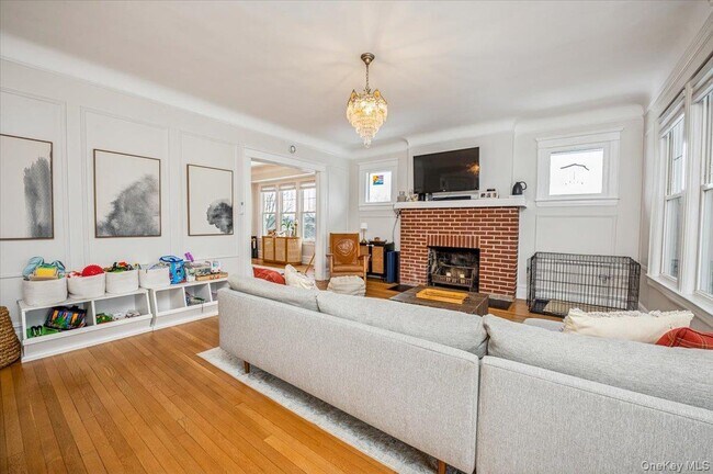 Building Photo - 36 Grand Ave