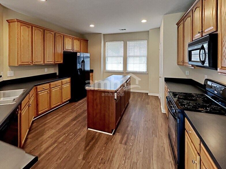 Building Photo - 86 Branch Valley Way