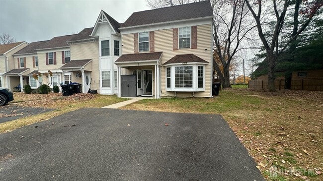 Building Photo - 8 Cosgrove Ct