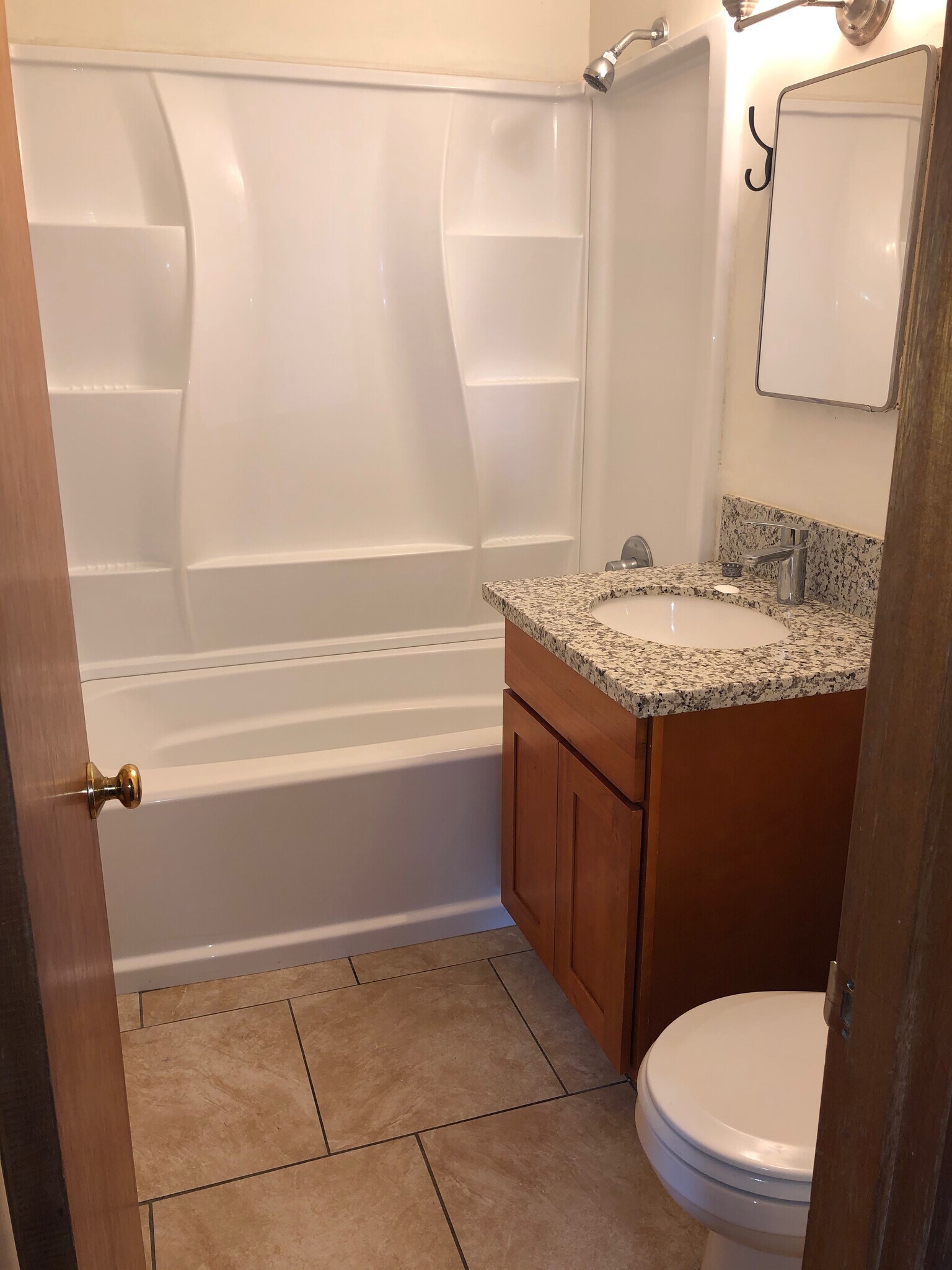 Bathroon - 3712 Kauffman Ave