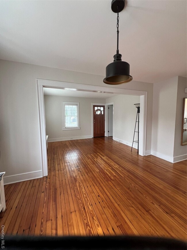 Building Photo - 62 Scarcliffe Dr