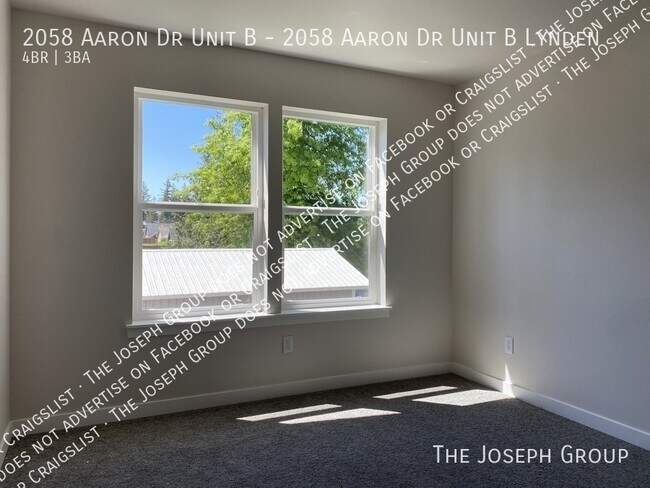 Building Photo - 2058 Aaron Dr