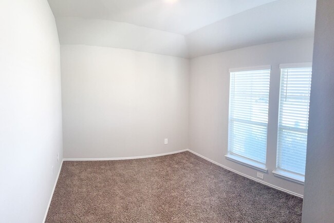 Building Photo - Available Now Beautiful 1 story, 4 bedroom, 2 bath, 2 car garage home with garage door opener and...