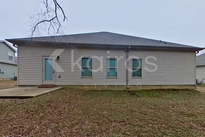 Building Photo - 433 White Oak Cir