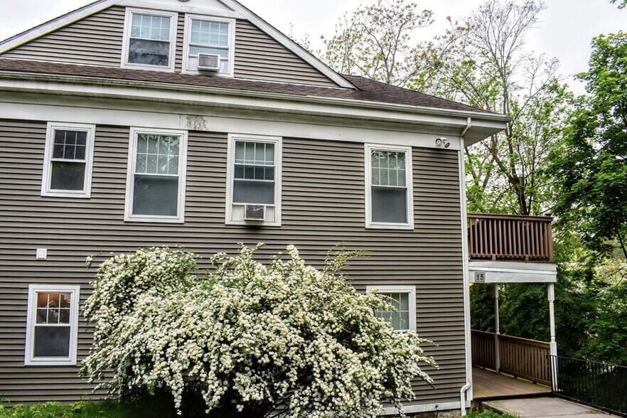 Building Photo - 15 Parley Ave
