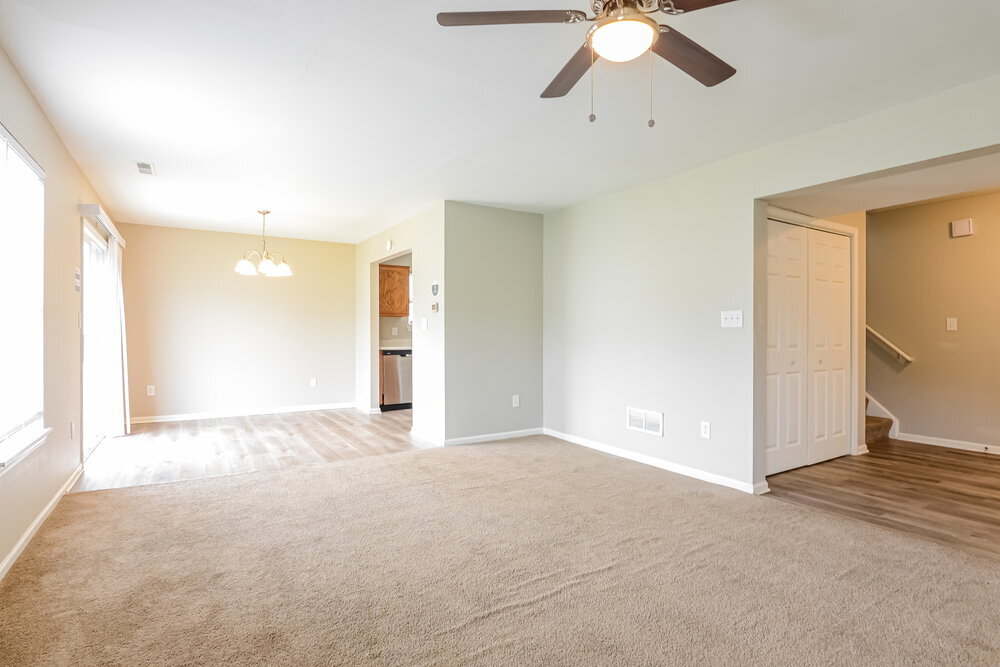 Building Photo - 4261 Village Bend Dr