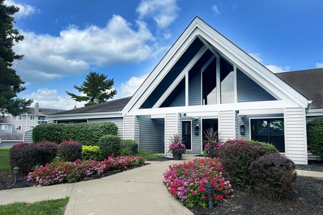 Building Photo - Deercross Apartments