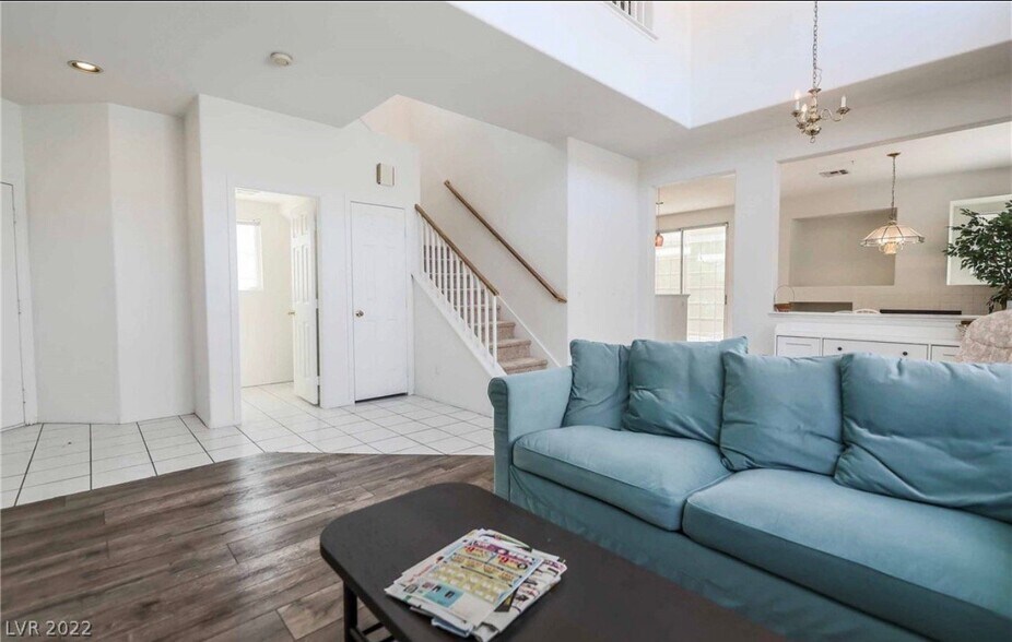 Building Photo - 1701 Park Mesa Ln