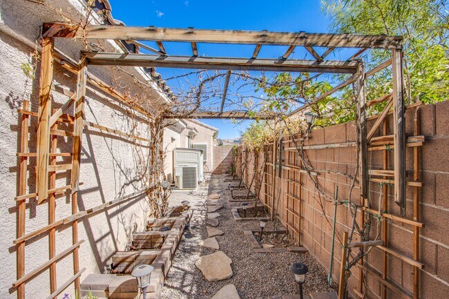 Building Photo - 8161 Walton Mills Ct