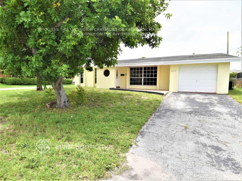 Primary Photo - 8659 Sheraton Dr