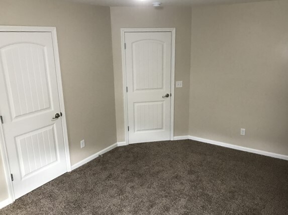 Building Photo - 330 Summer Hill Way