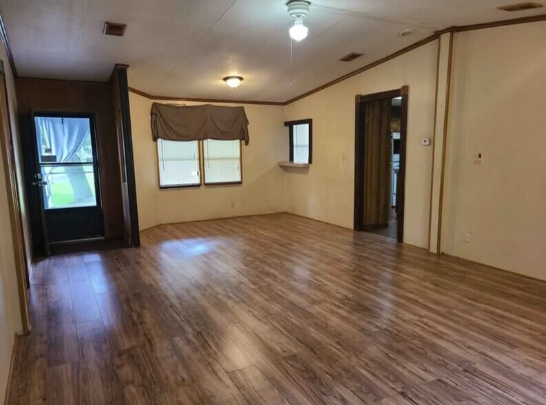 Building Photo - 6532 Mangrove Dr