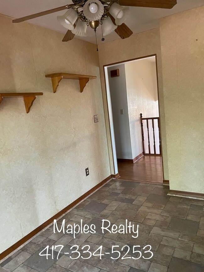 Building Photo - NEW LISTING - 3 bedroom, 2.5 bath in Ridgedale, MO near Big Cedar Lodge