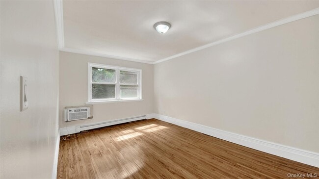 Building Photo - 4392 Carpenter Ave