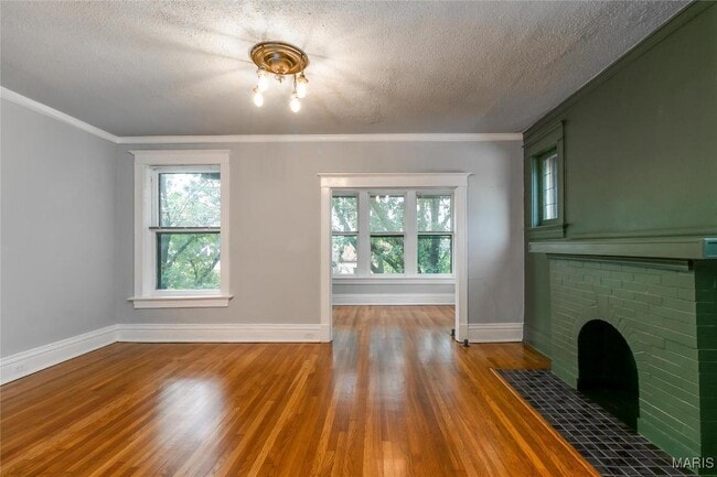 Building Photo - 4166 Russell Blvd