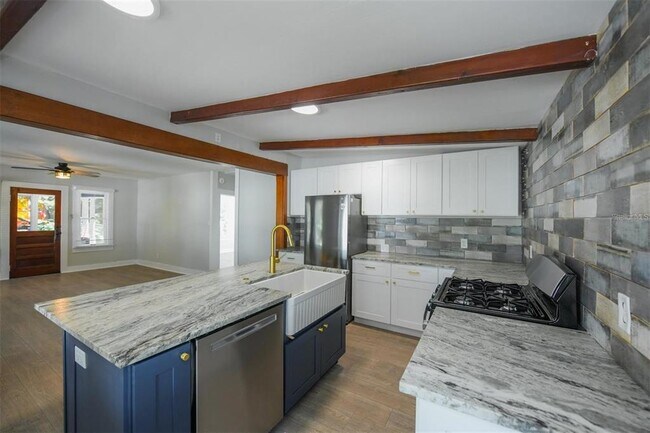 Building Photo - 1230 35th St