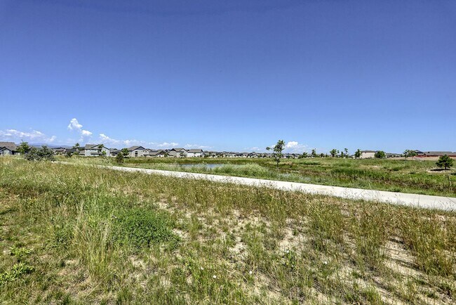 Building Photo - 1748 Ruddlesway Dr