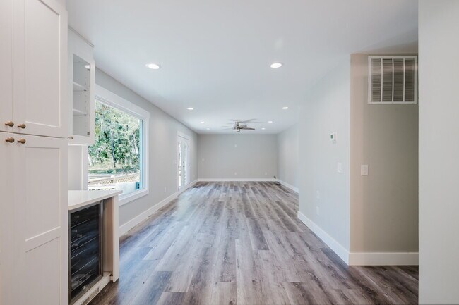 Building Photo - Secluded Four Bedroom Home on Seven Acres in Midway Farms!