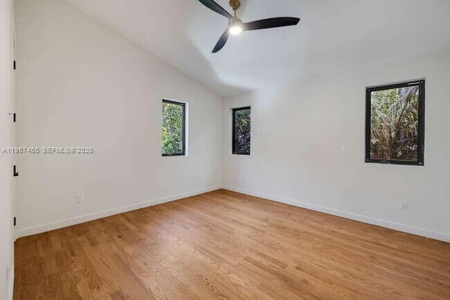 Building Photo - 2330 Overbrook St