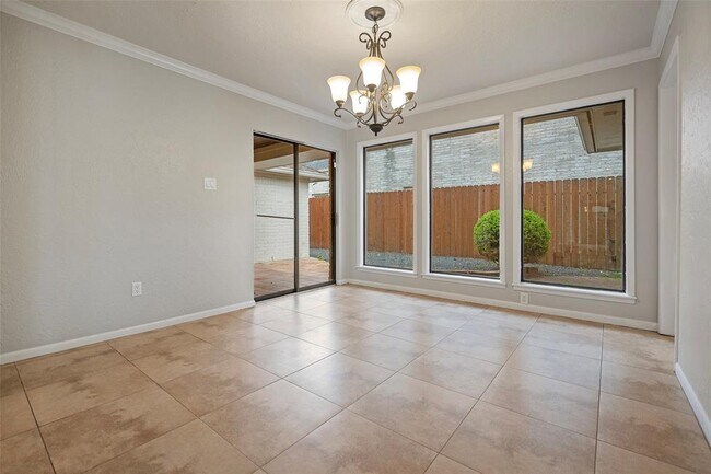 Building Photo - 534 Fox Briar Ln