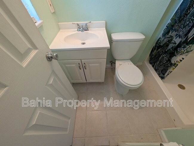 Building Photo - 1002 Kirkland Dr