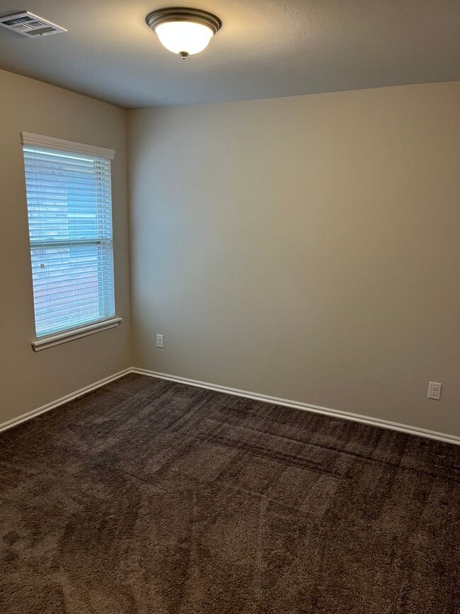 Building Photo - FIRST MONTH FREE! - DON'T MISS OUT!