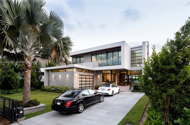 Building Photo - 1234 S Biscayne Point Rd