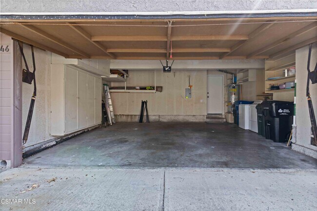 Building Photo - 646 Via Colinas