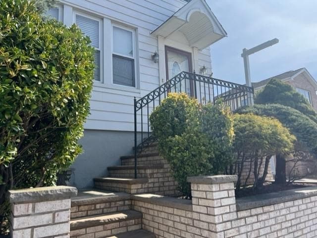 Building Photo - 551 Washington St