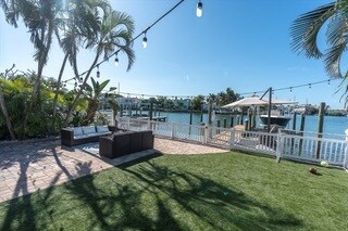 Building Photo - 341 Boca Ciega Dr